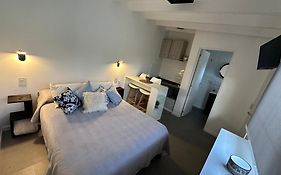 Sweet Stay